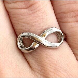 Infinity Symbol Shaped Sterling Silver 925 Ring - sz 5.75